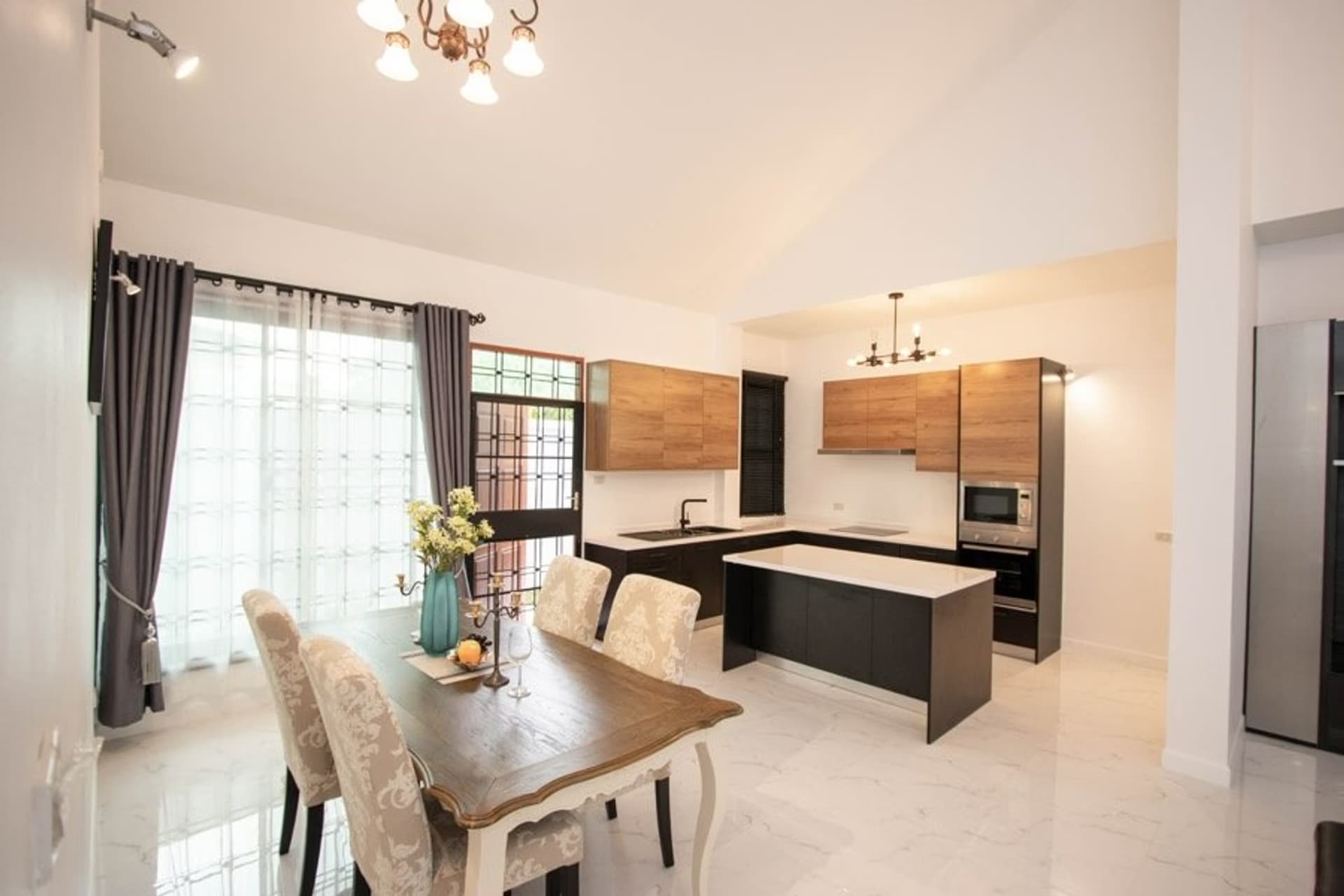 2 Bed House for Rent in Mueang Chiang Mai - Image 3
