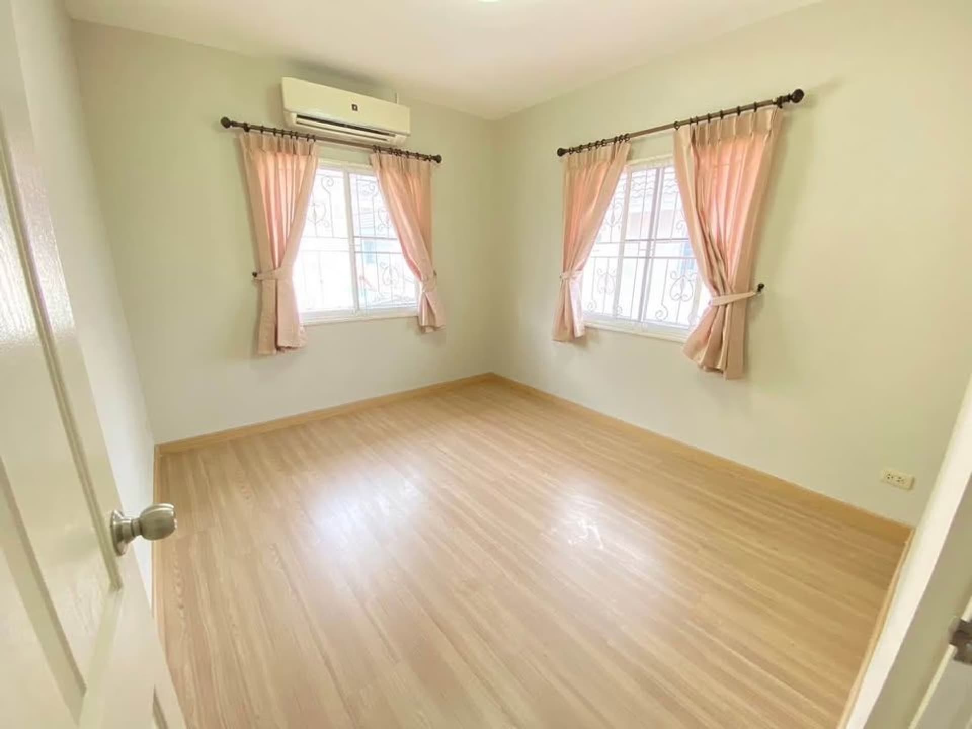3 Bed House for Rent in San Sai - Image 13