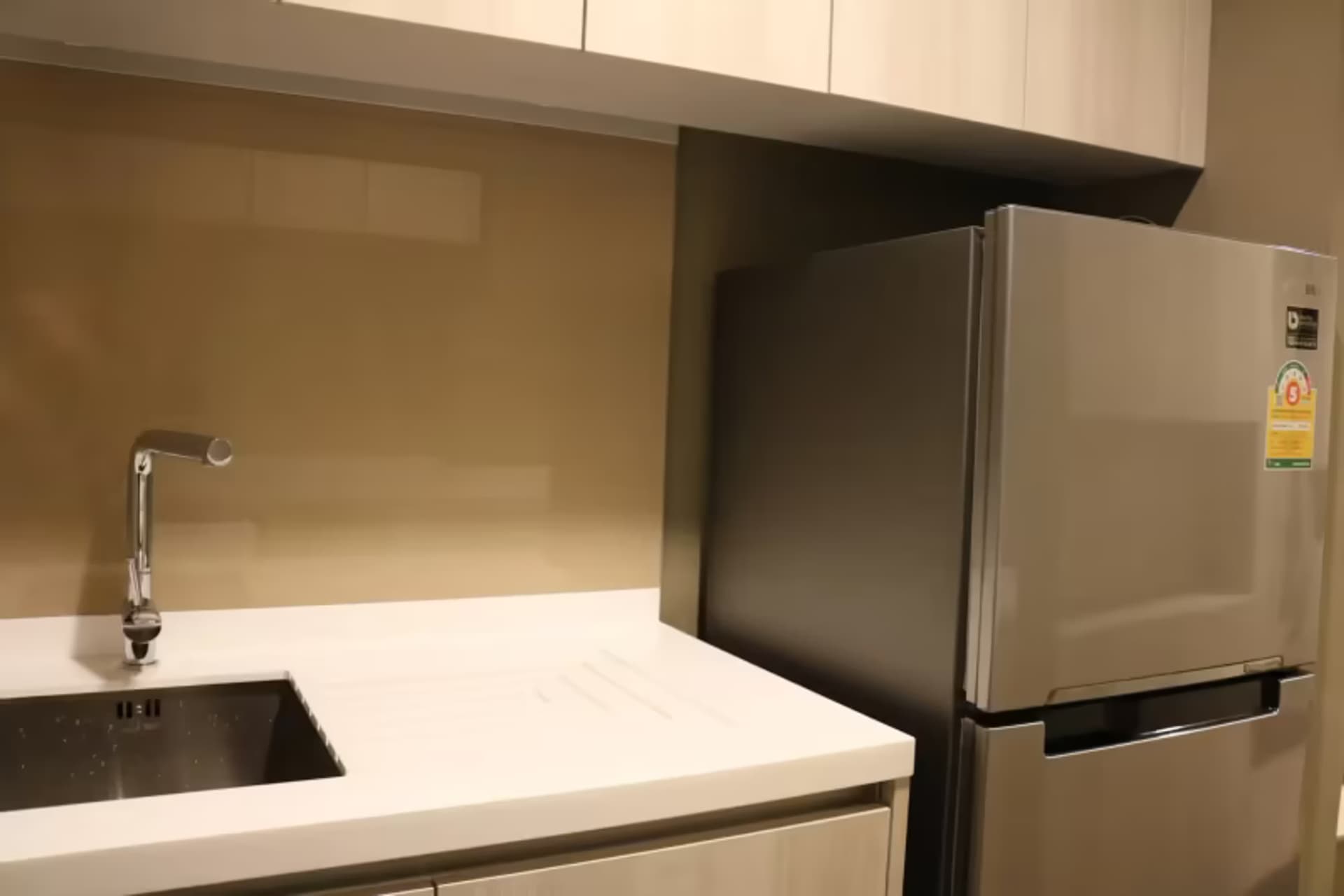 2 Bedroom Condo for Rent at The Lumpini 24 - Image 12