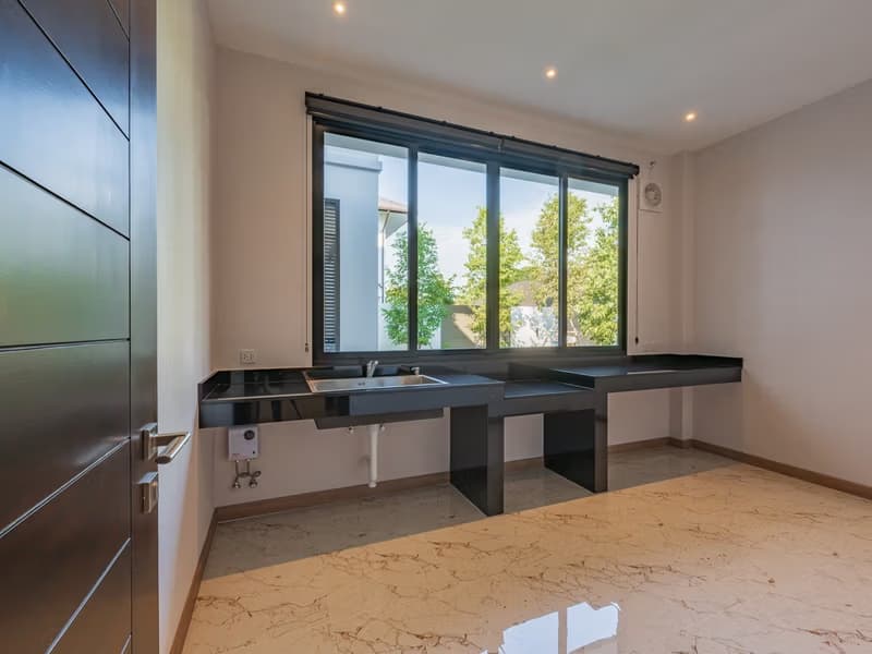 5 Bed House for Sale in Hang Dong
