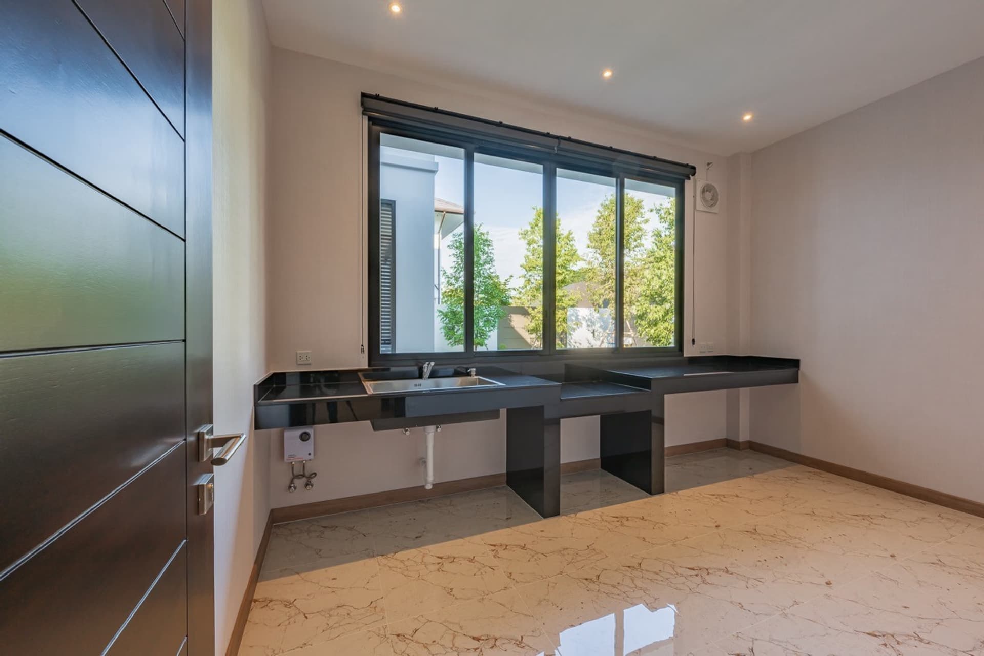 5 Bed House for Sale in Hang Dong - Image 18