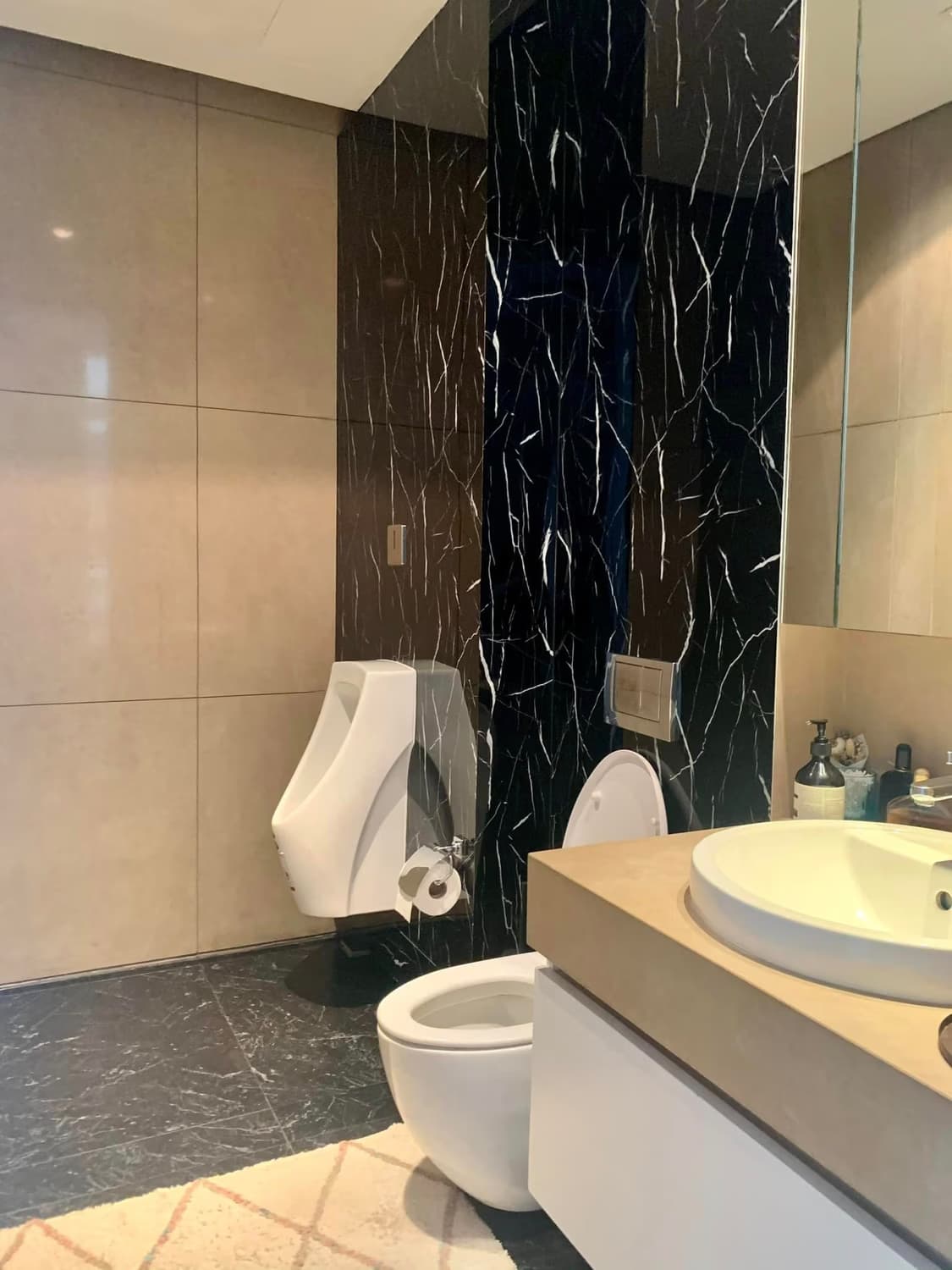 3 Bed Condo for Rent and Sale  Near Sala Daeng BTS - Image 7