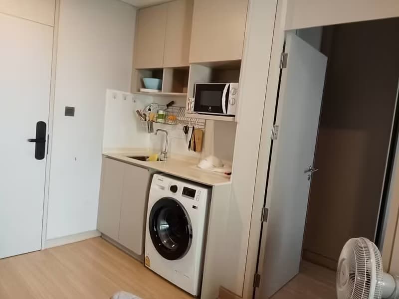 Condo for Rent at Lumpini Suites Phetchaburi-Makkasan