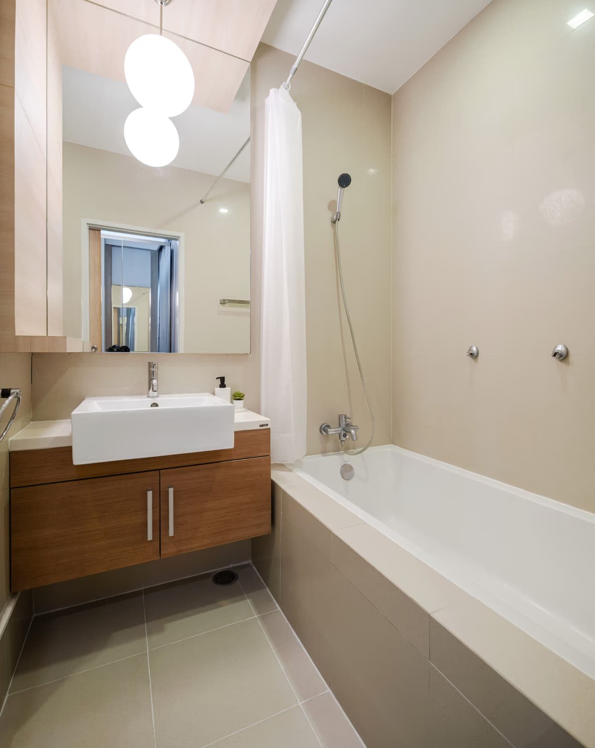 Condo for Sale at Noble Reveal - Image 15