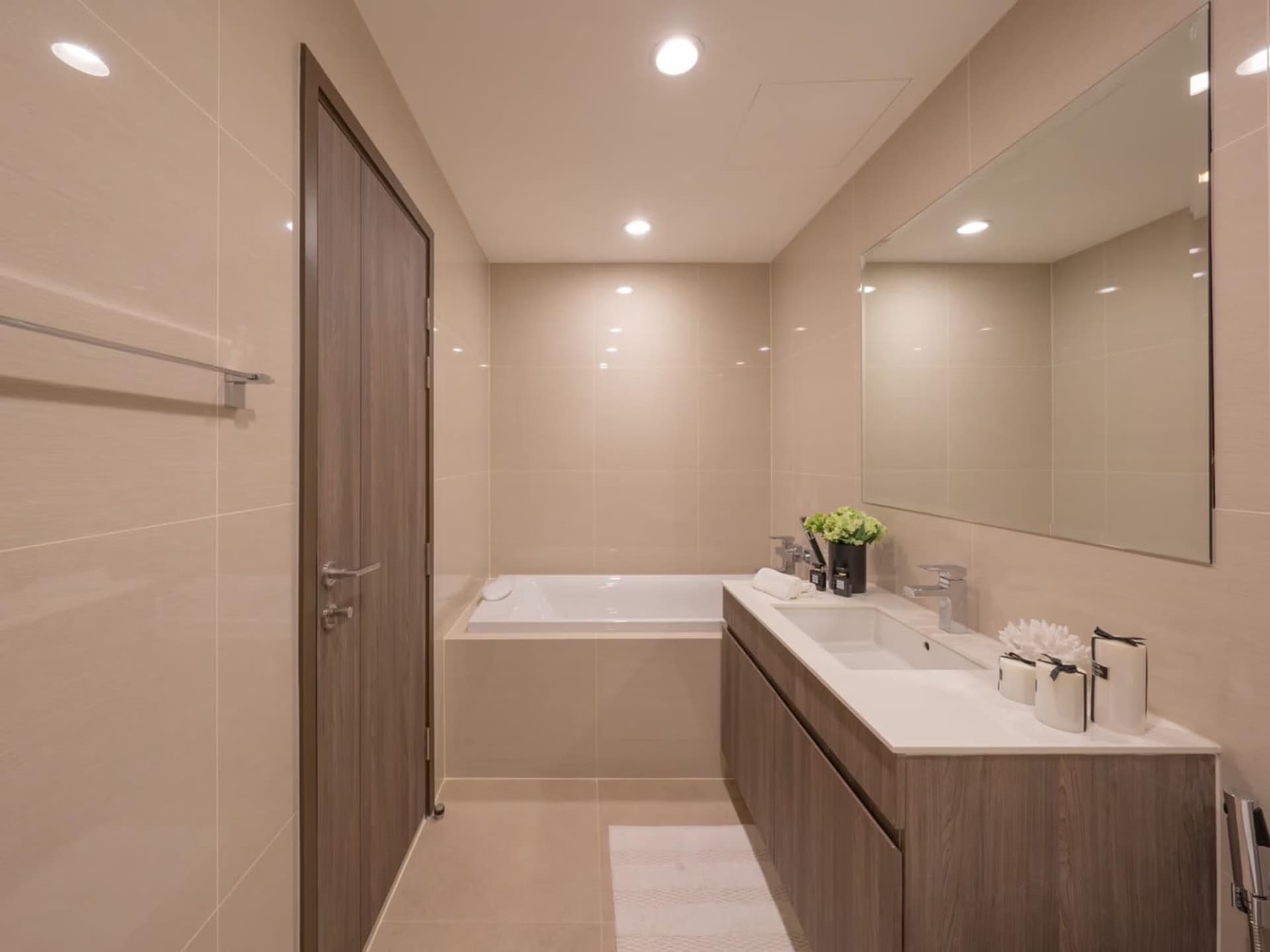  Ideo Mobi Sukhumvit 66 - Image 4