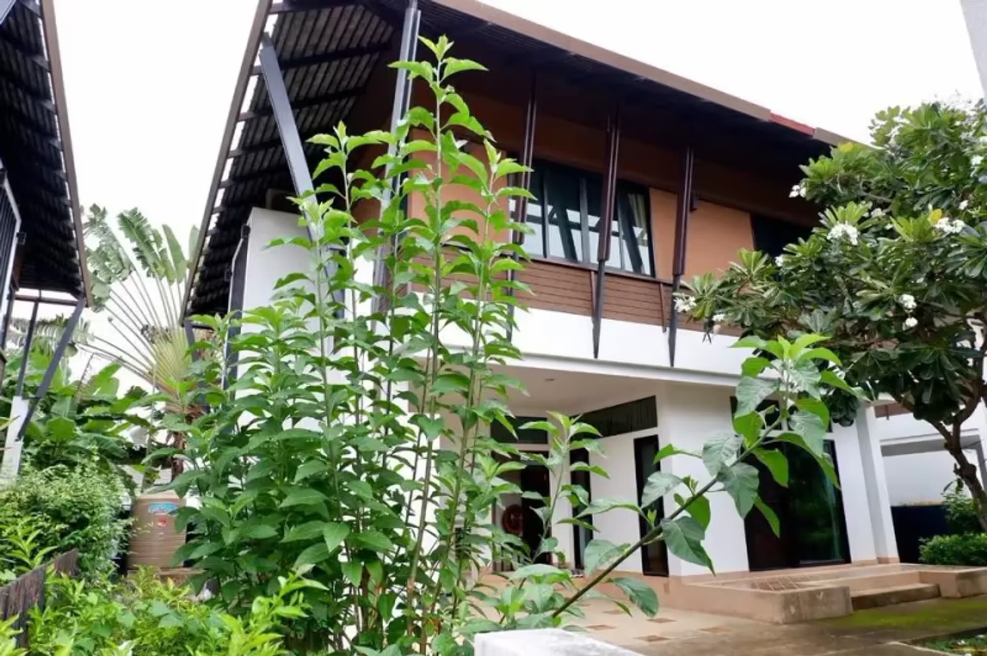 4 Bedroom House - Image 13