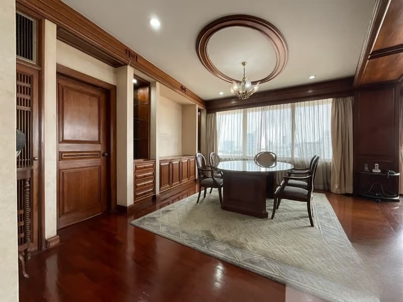 3 Bed Condo for Sale in Khlong San