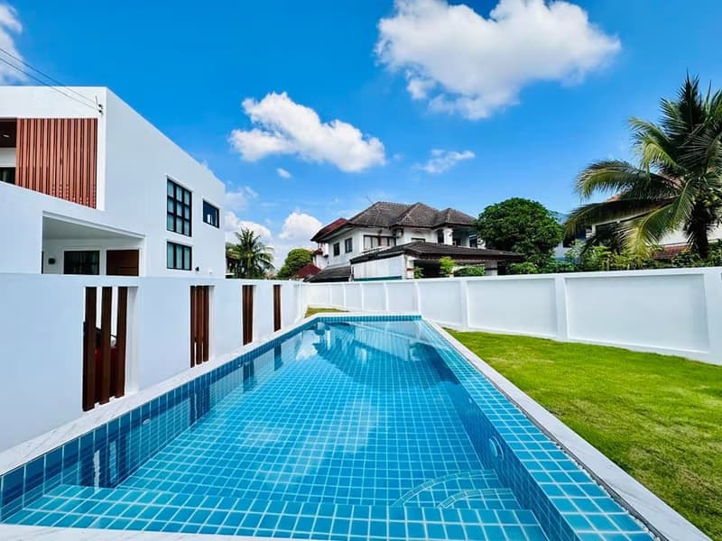 4 Bed House for Rent in Mueang Chiang Mai District