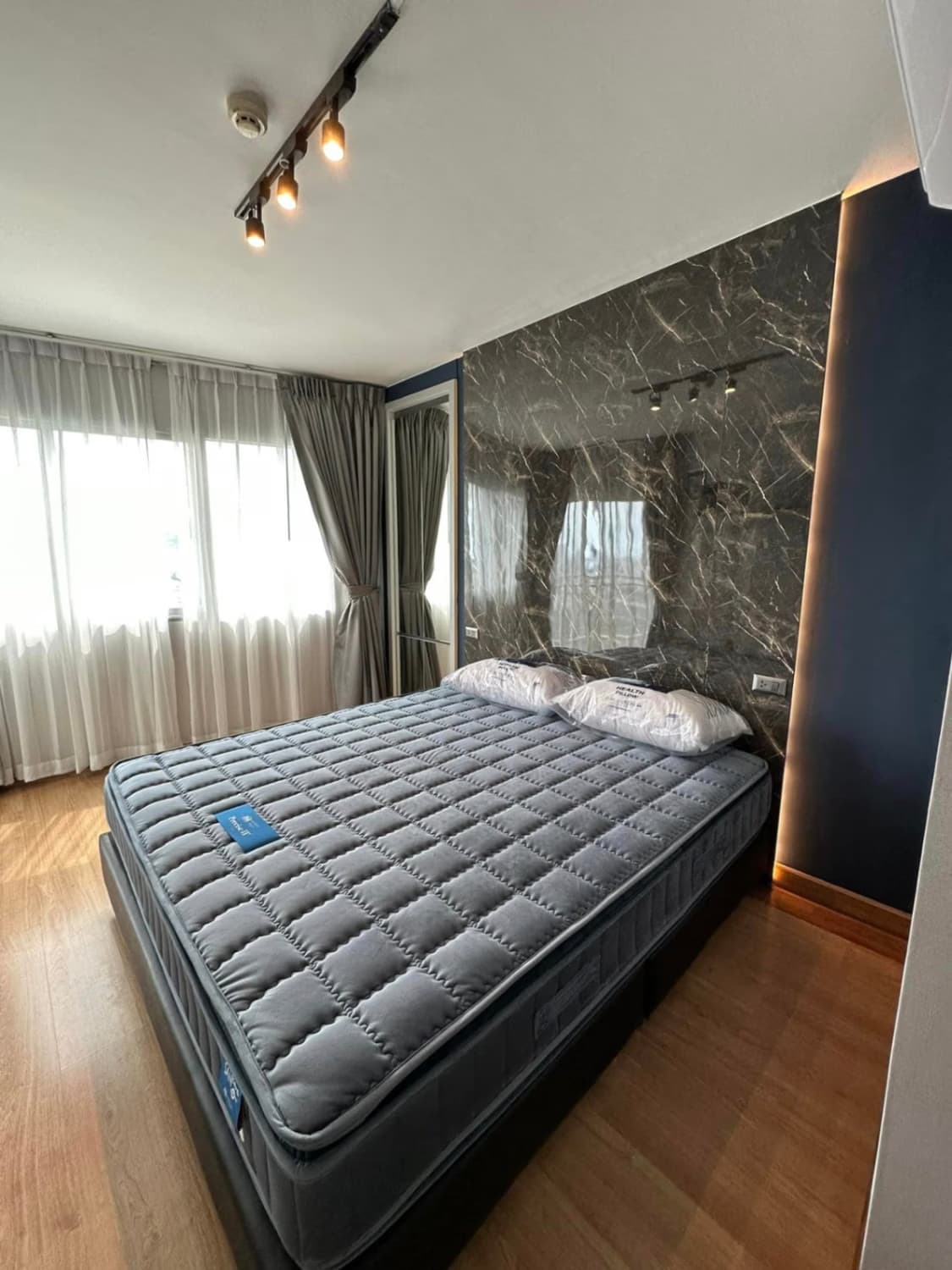 Condo for Rented at Supalai Park Ekkamai - Thonglor - Image 11