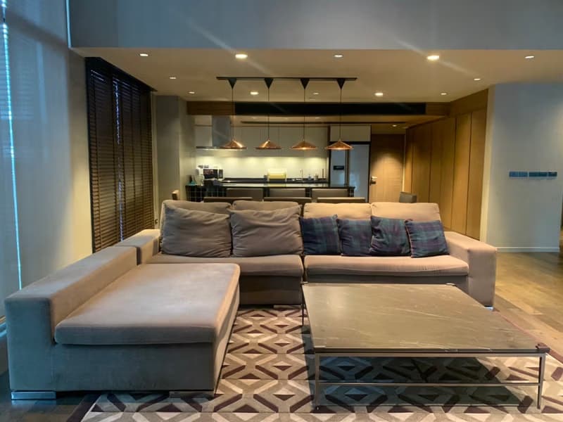 3 Bed Condo for Rent in Watthana