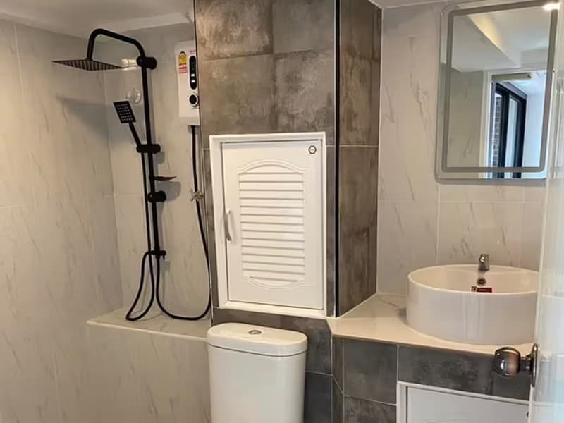 Beautiful condo with furniture behind Bangkok Hospital