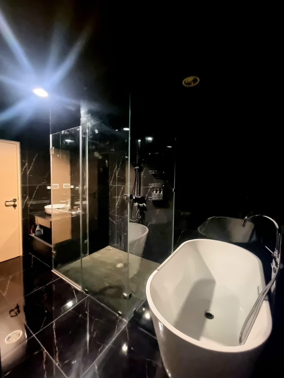 1 Bed Condo for Sale  Near Si Kritha MRT - Image 9
