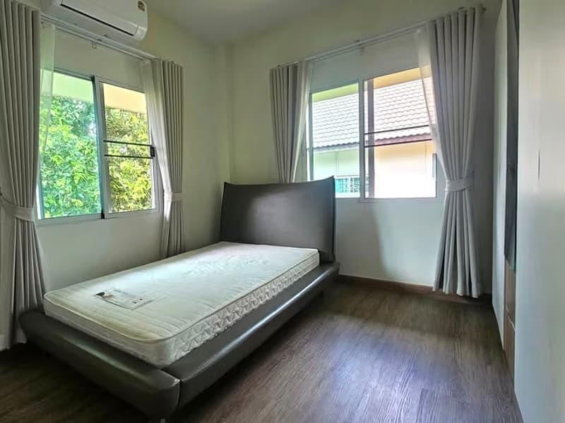 4 Bed House for Rent in Mueang Chiang Mai District