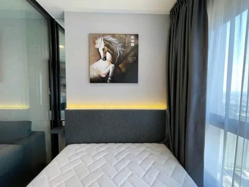 2 Bed Condo for Rent  Near Surasak BTS