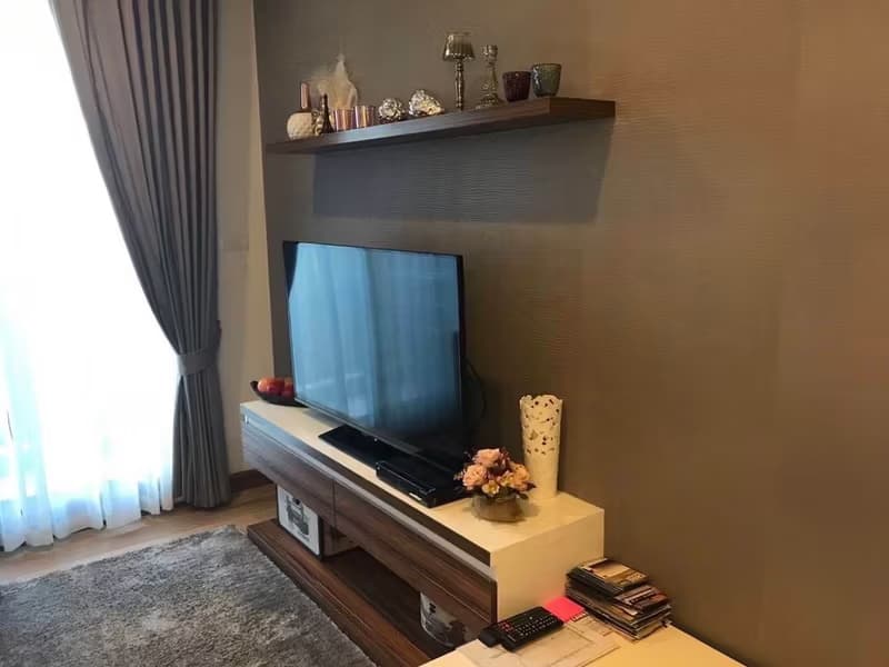 1 Bedroom Condo