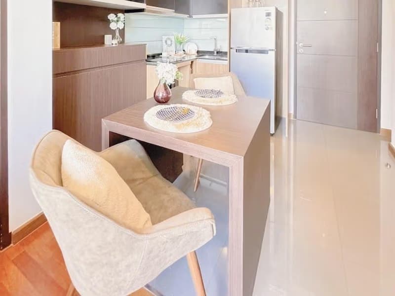 1 Bed Condo for Sale in Ratchathewi
