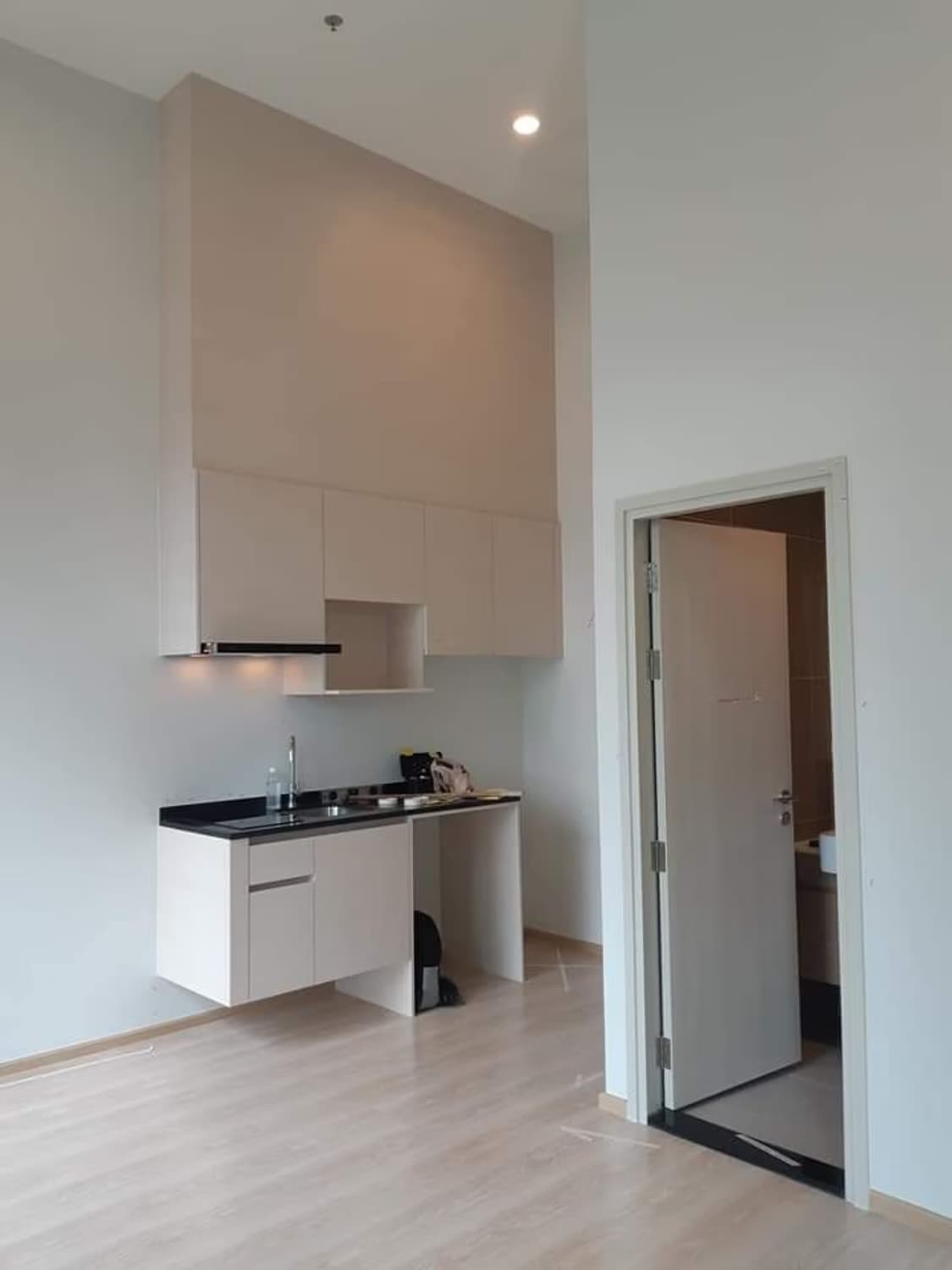 Condo for Sale at Noble Revolve Ratchada 2 - Image 3