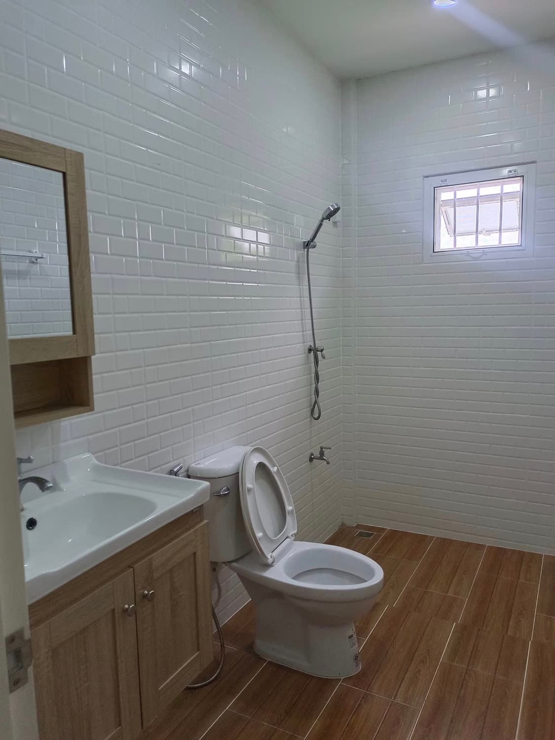 3 Bed House for Rent in Hang Dong - Image 12