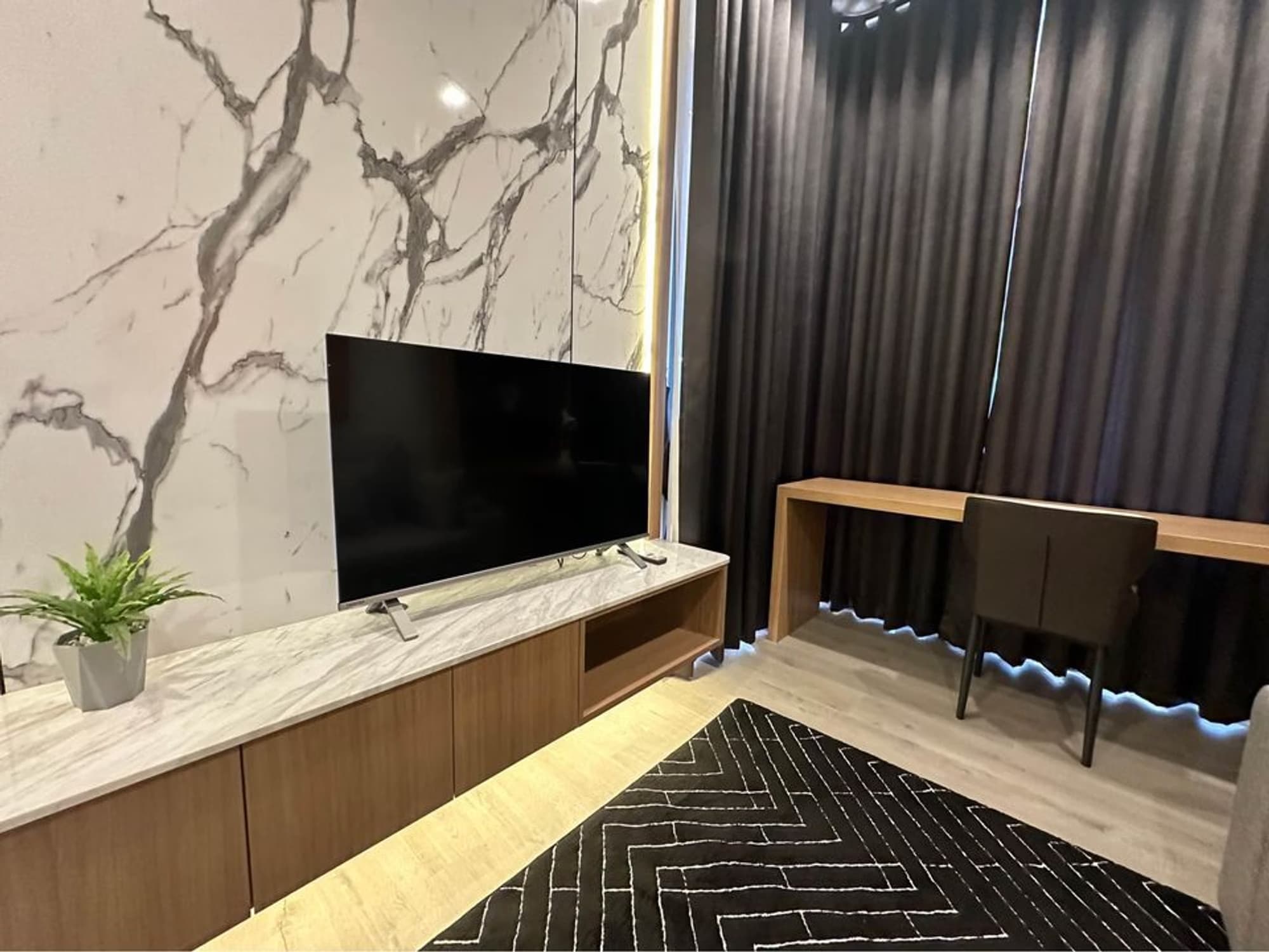 Condo for Rent at The Address Siam-Ratchathewi - Image 1