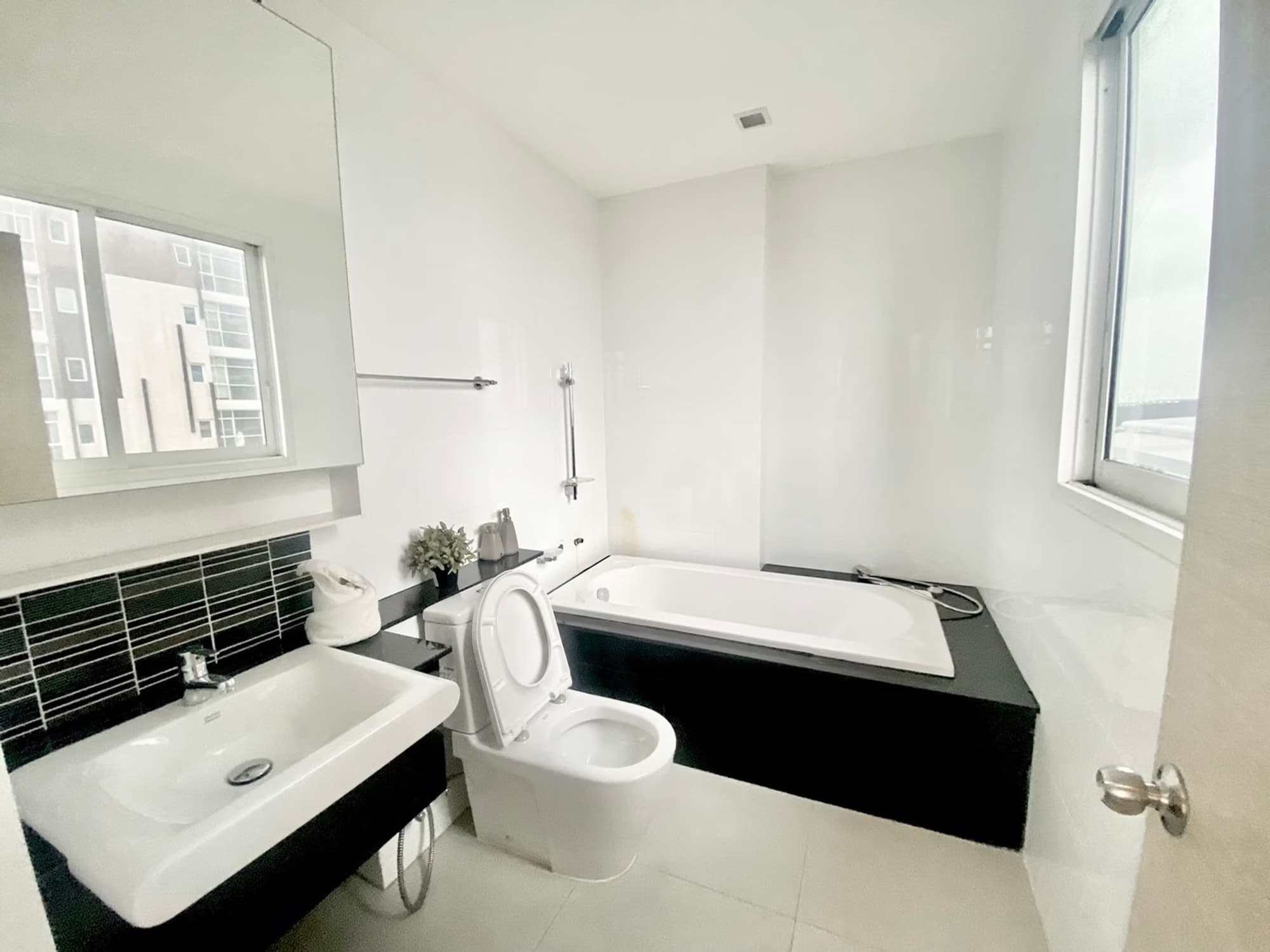 Condo for Rent, Sale at The Coast Bangkok - Image 6