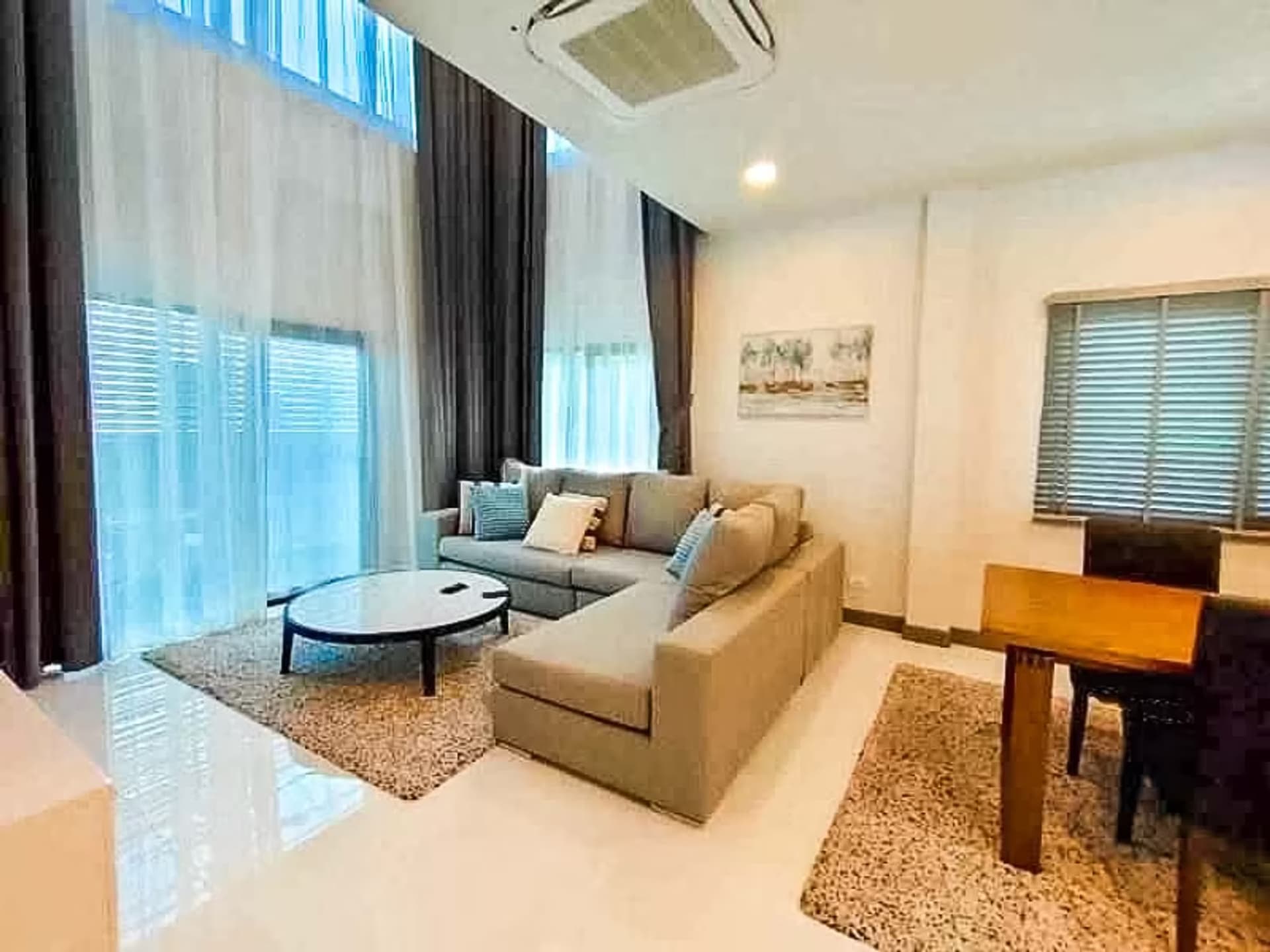 4 Bedroom House - Image 2