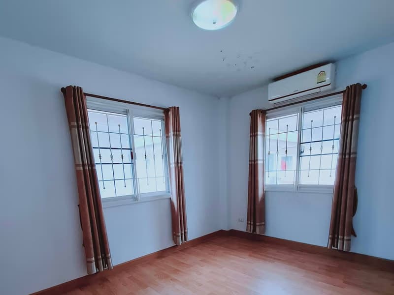 3 Bed House for Sale in Bang Phli