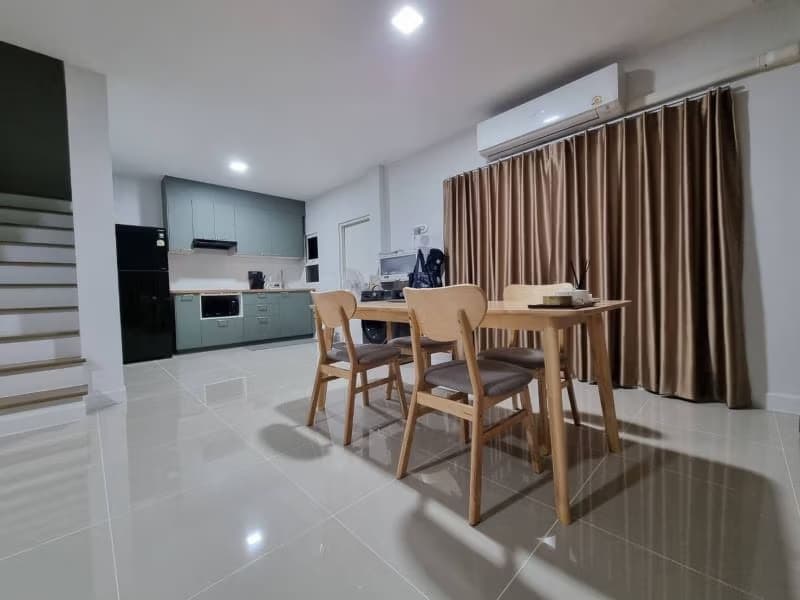 3 Bed House for Rent in Bang Phli