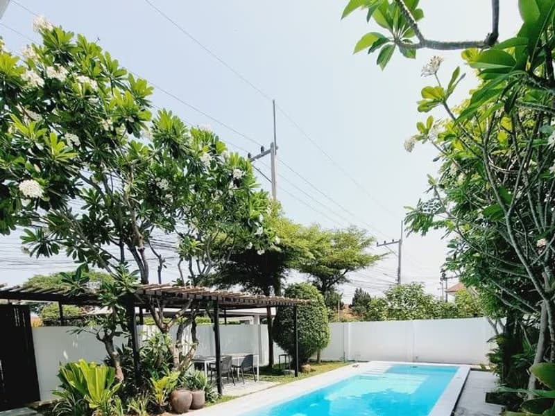 4 Bed House for Rent and Sale in Hang Dong District