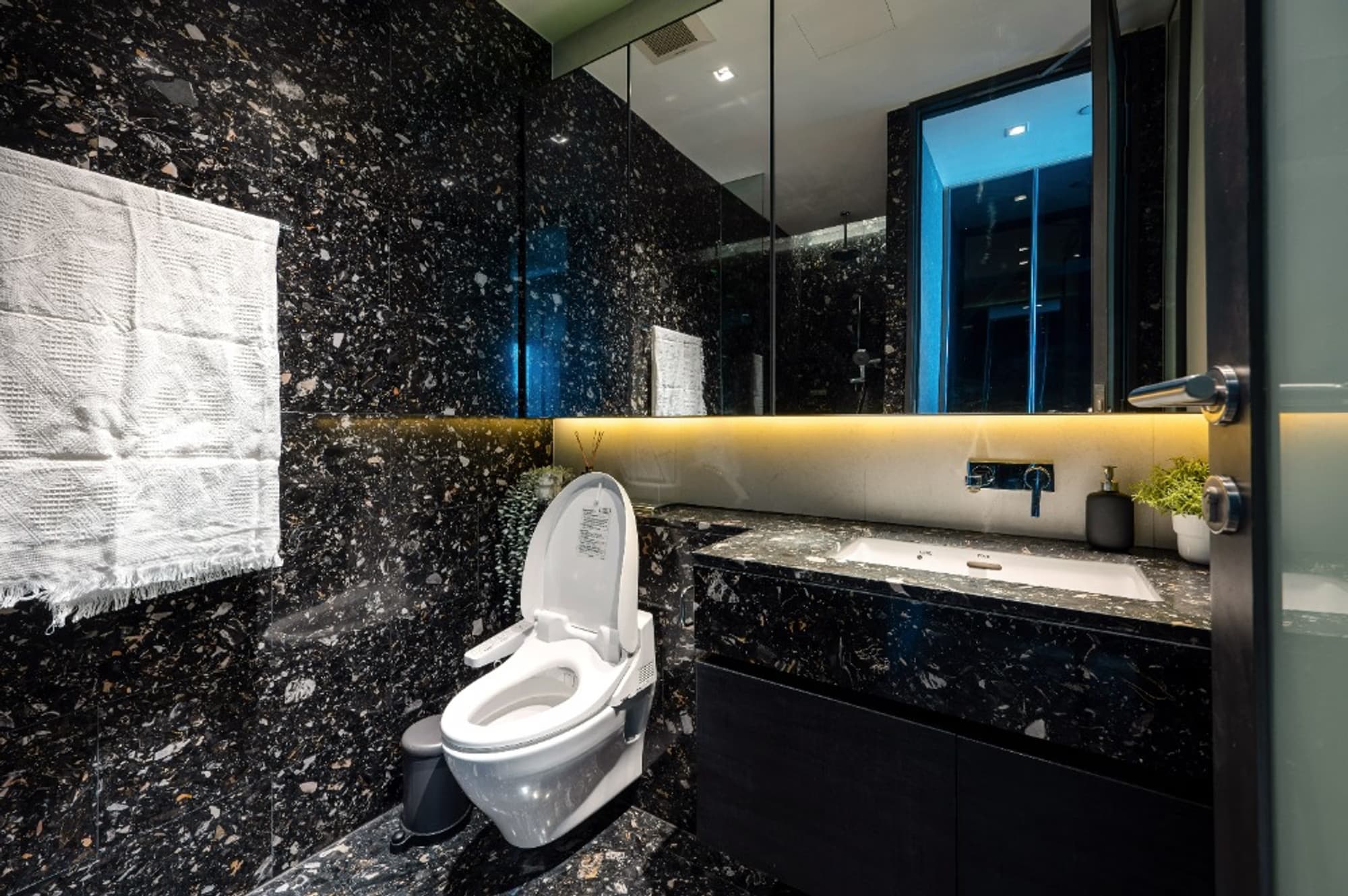 1 ห้องนอน Condo สำหรับ ขาย ใน คลองเตย - Image 7