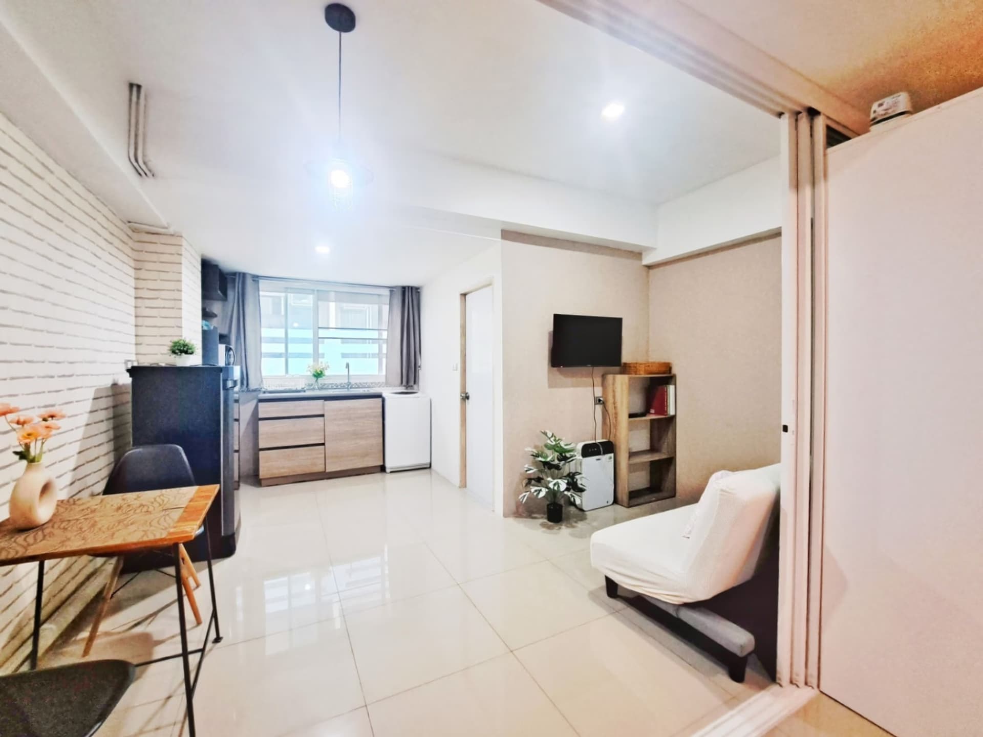 Studio Condo for Sale in Mueang Chiang Mai - Image 2