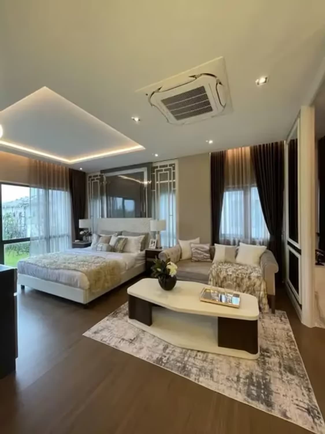 5 Bedroom House - Image 6