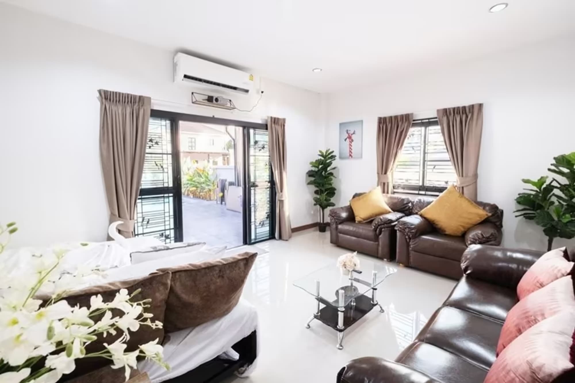 3 Bedroom House - Image 5