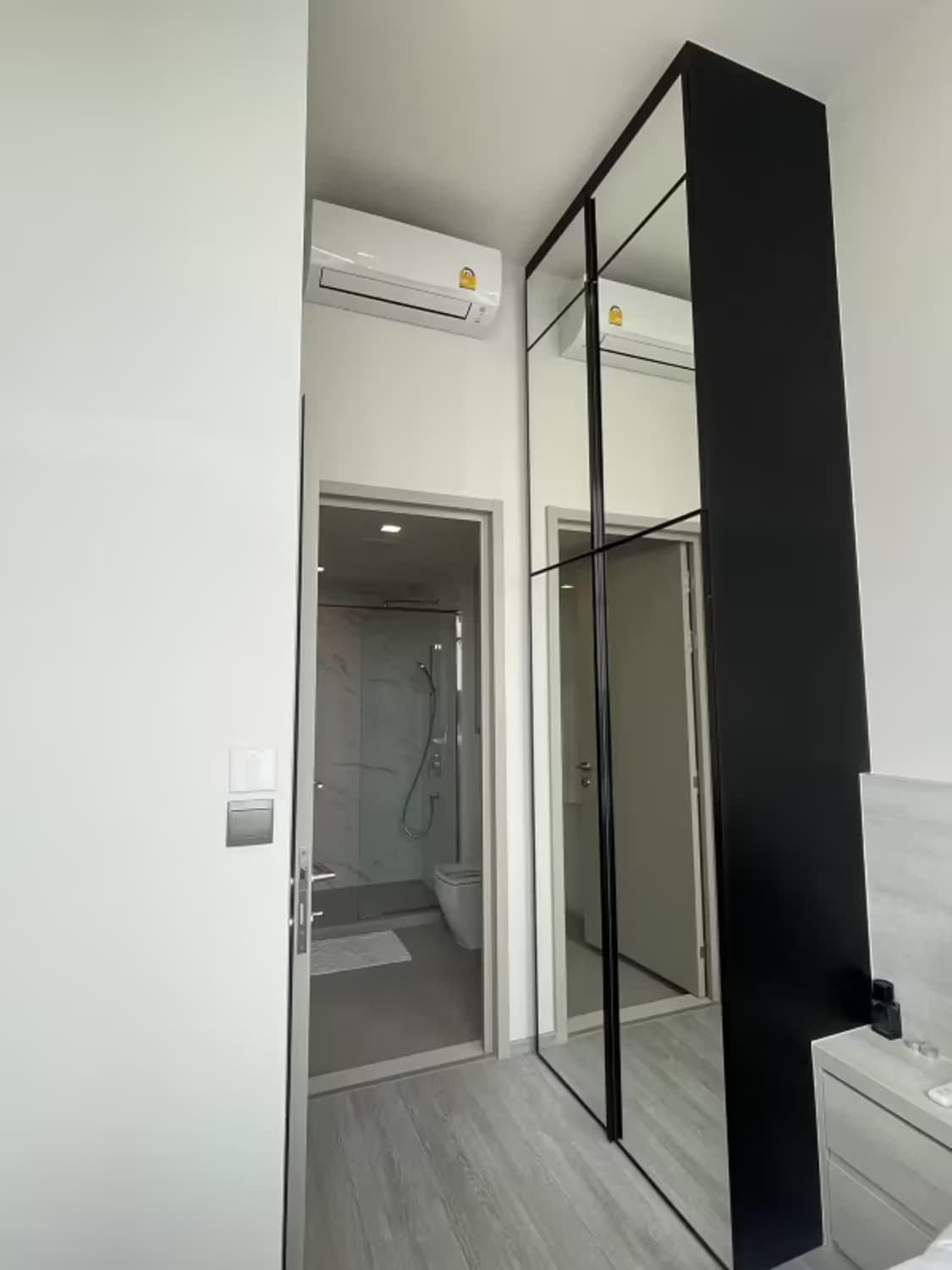 1 Bedroom Condo - Image 4