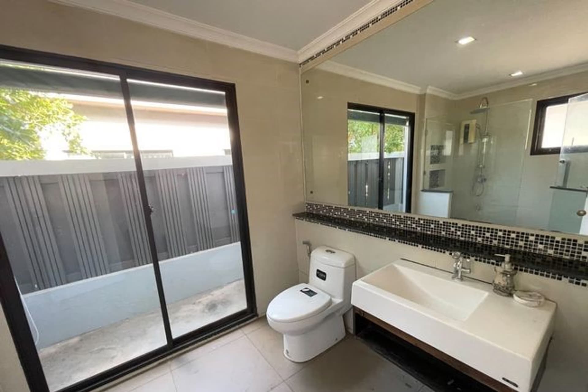 4 Bed House for Sale in Prawet - Image 10