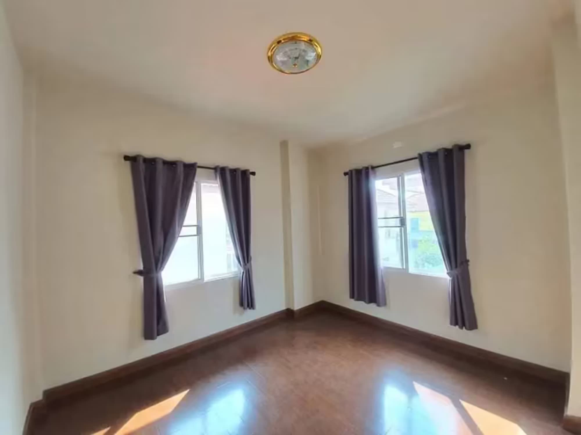 3 Bedroom House - Image 7