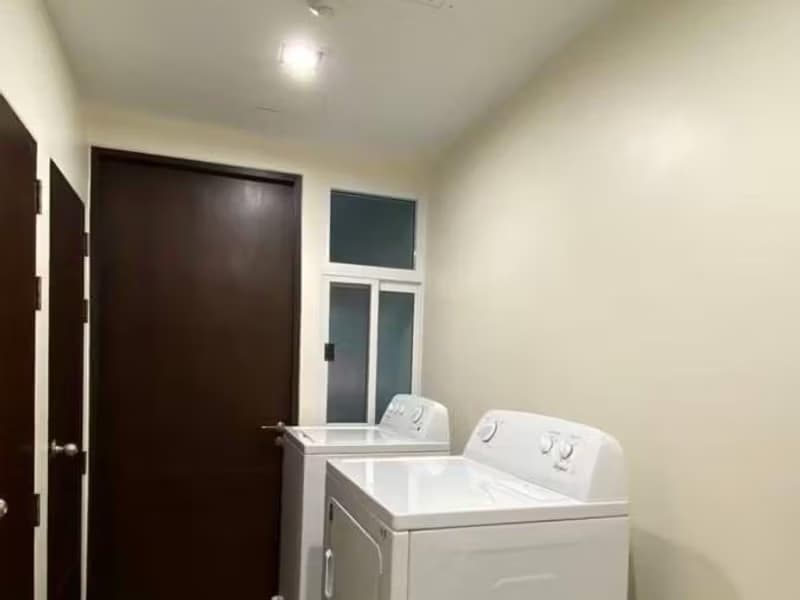 4 Bed Condo for Rent in Khlong Toei