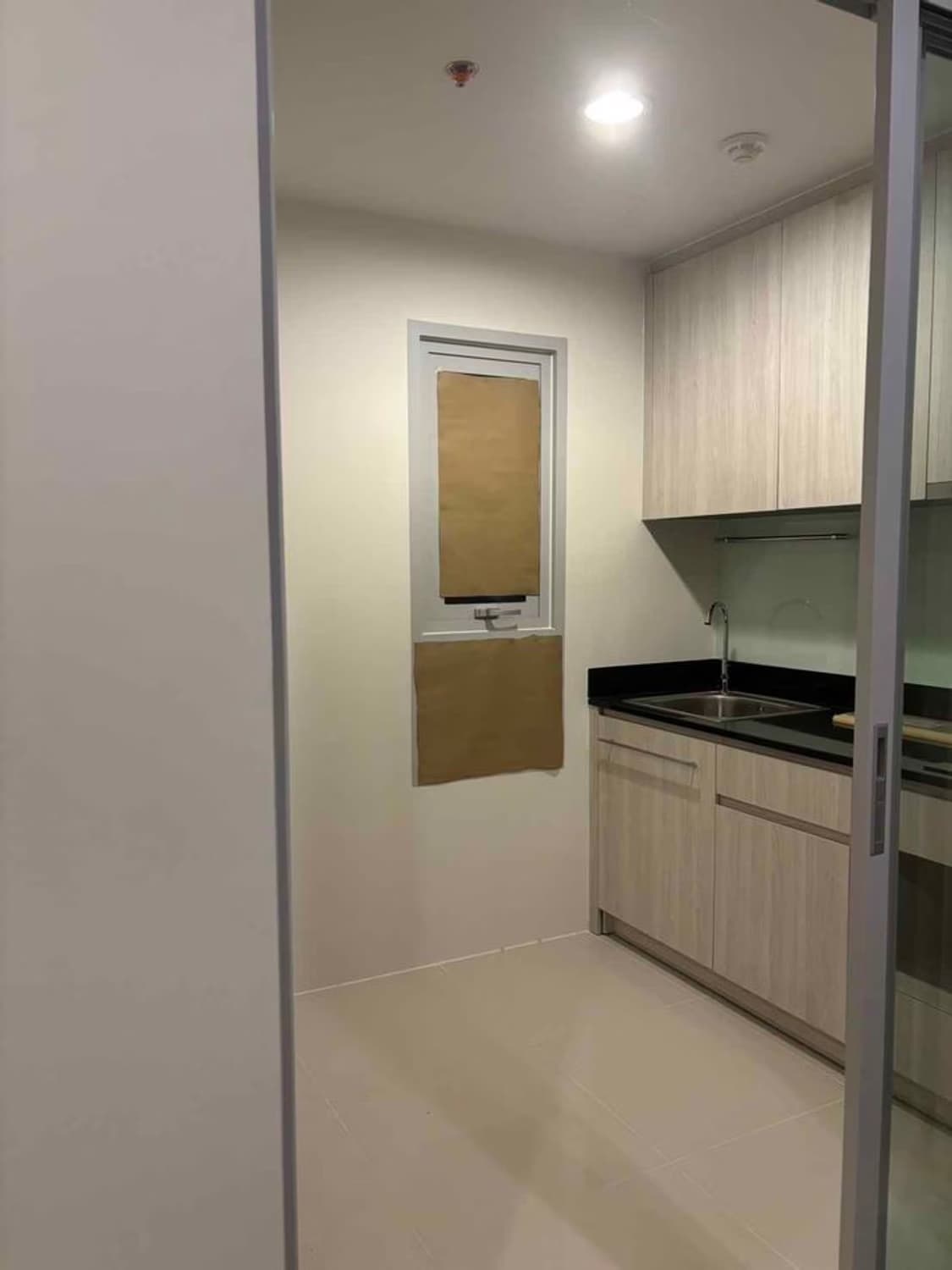 1 ห้องนอน Condo สำหรับ ขาย ใน บางกะปิ - Image 6