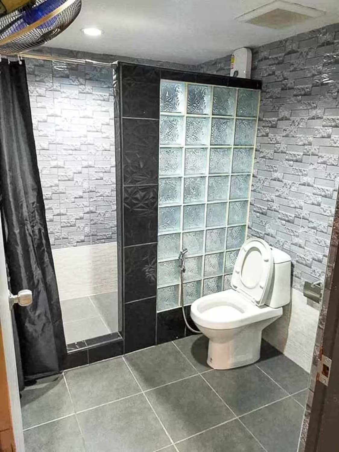 3 Bedroom House for Rent Ekkamai 12 - Image 1
