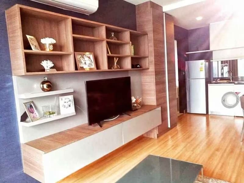 1 Bedroom Condo
