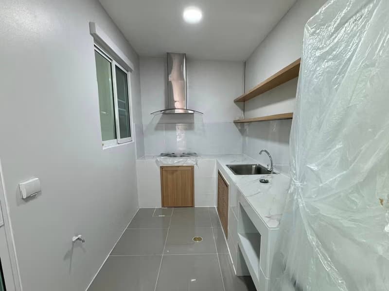 3 Bed Townhouse for Rent in San Kamphaeng
