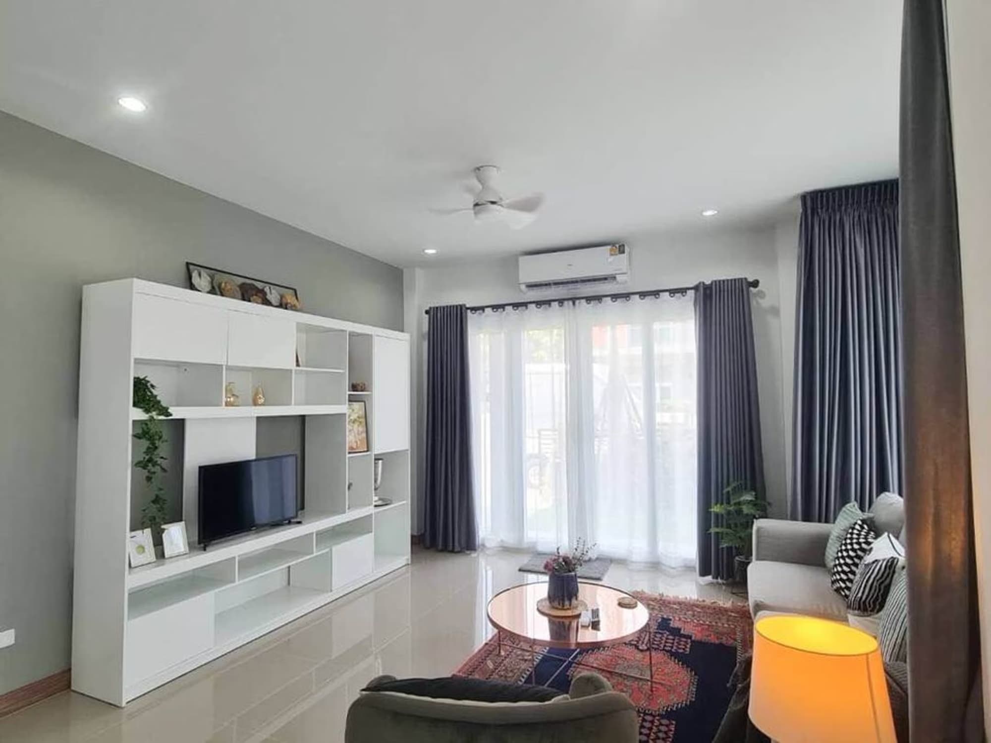 4 Bed House for Rent and Sale in Hang Dong - Image 2