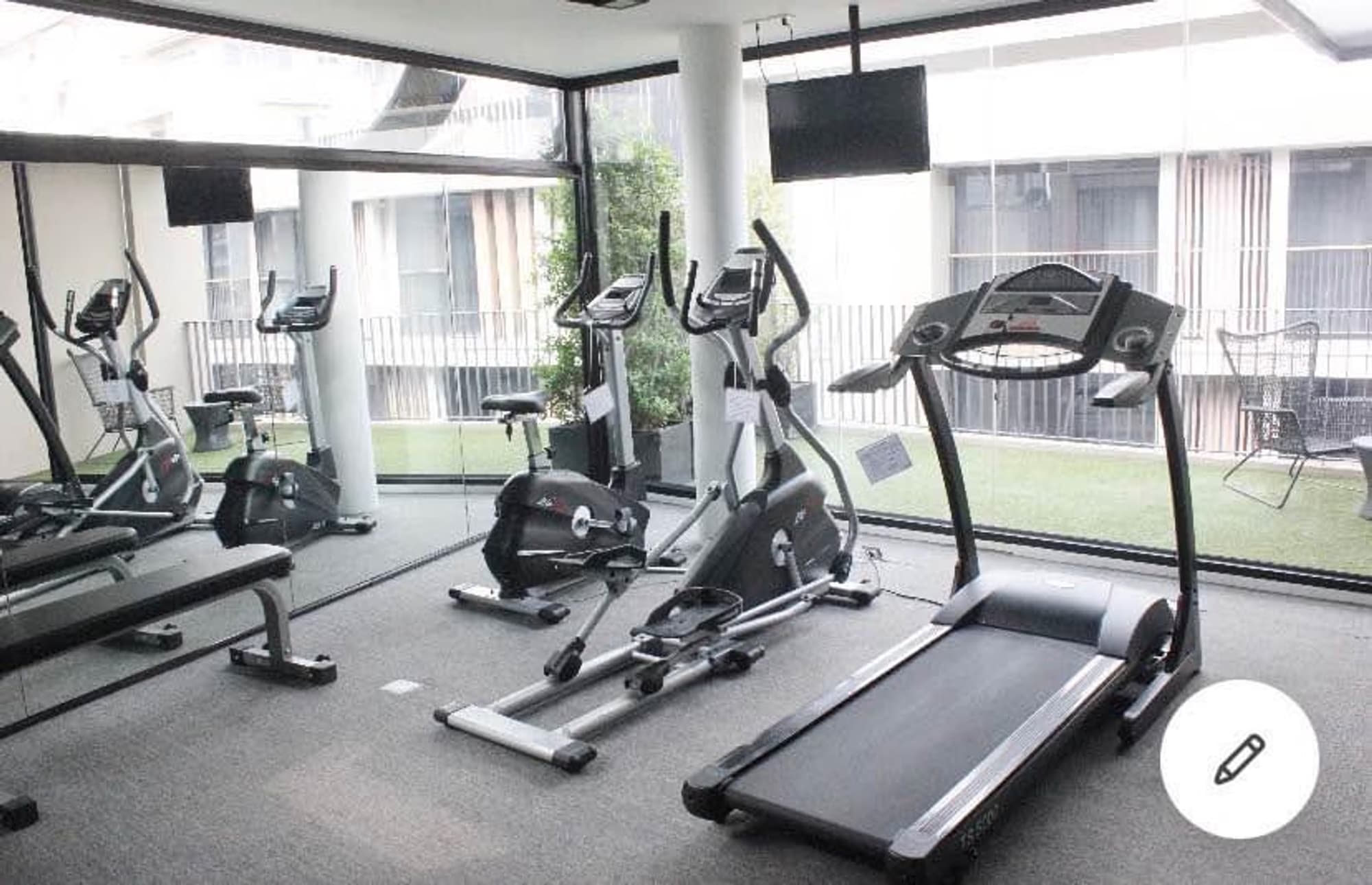 1 Bed Condo for Rent and Sale  Near Phloen Chit BTS - Image 12