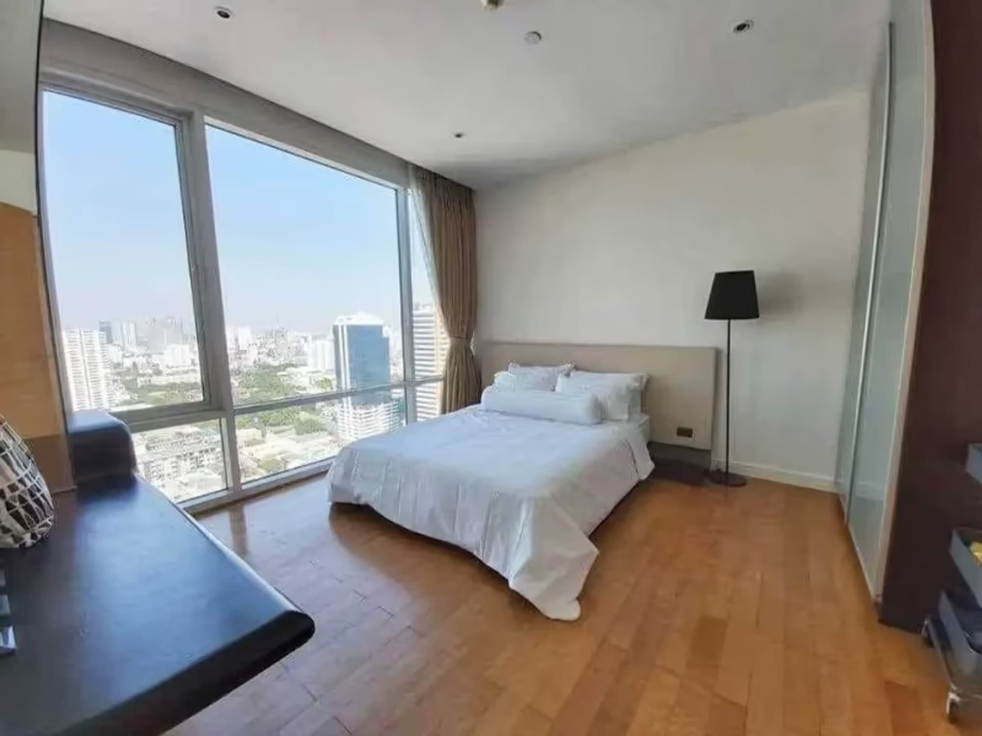 3 Bedroom Condo - Image 1