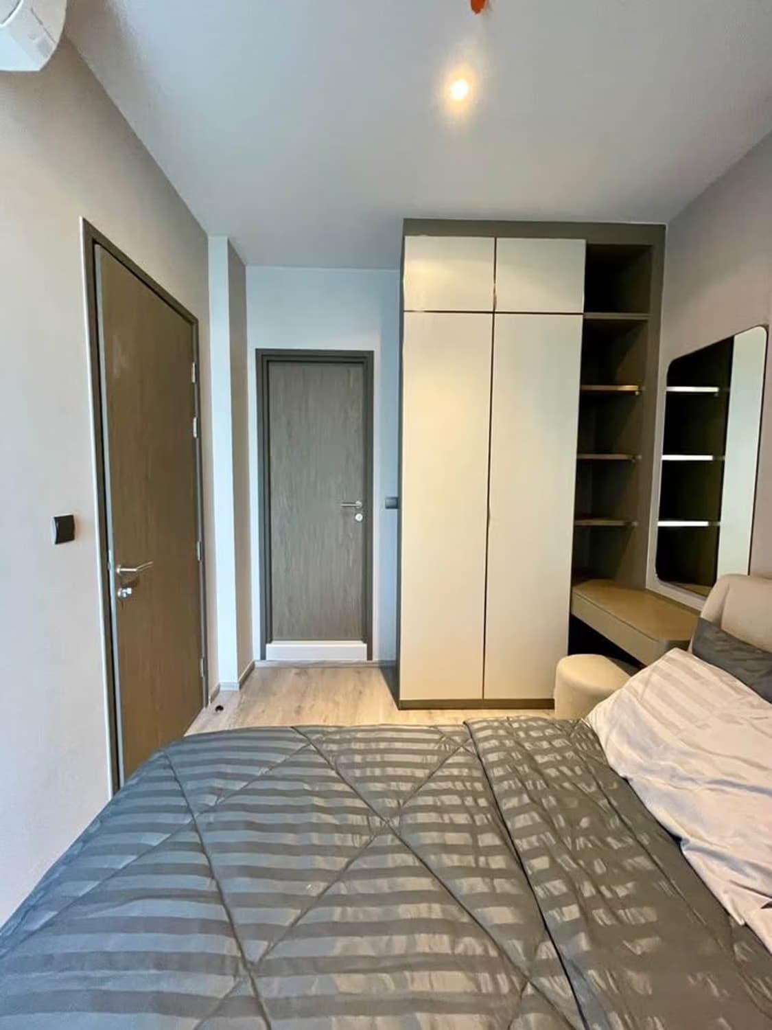 1 Bed Condo for Rent in Watthana - Image 6