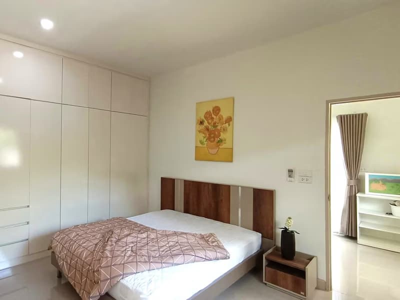 4 Bed House for Rent in Hang Dong District