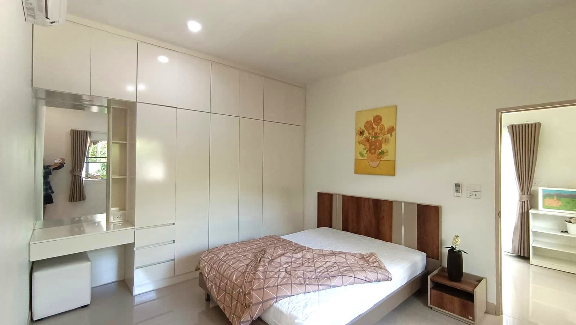 4 Bed House for Rent in Hang Dong District - Image 3