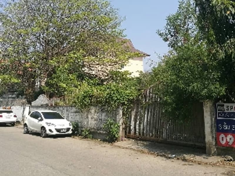 Code 668 Land for sale in the city near the community