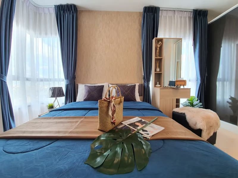 2 Bed Condo for Sale  Near Ekkamai BTS