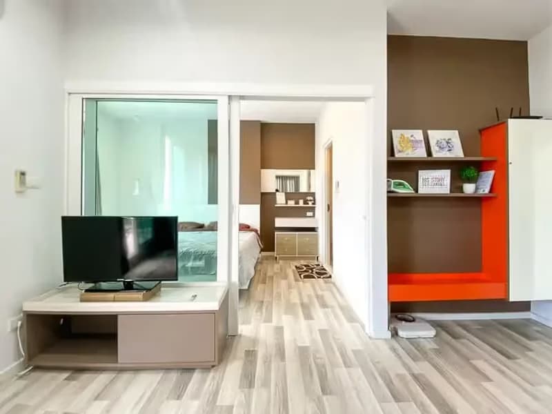 1 Bedroom Condo