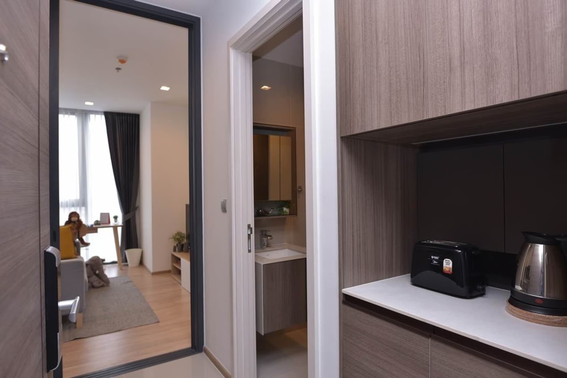 1 Bed Condo for Rent in Phaya Thai - Image 3